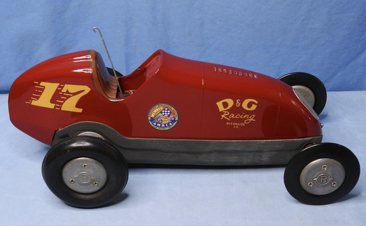 Models, Toys & Oddities
